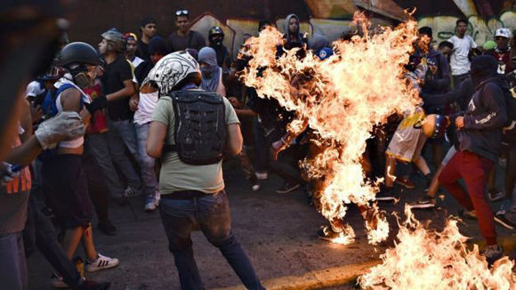 quemados vivos oposicion en venezuela