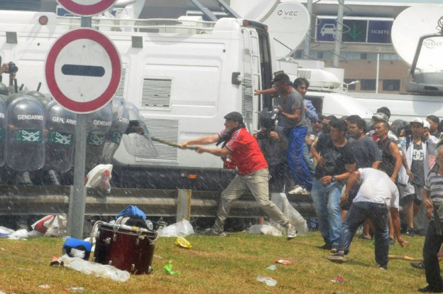 Gendarmeria Cresta Roja Represión en Avda Ricchieri 624x414