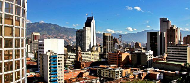 centro-medellin-panoramica-640X280-02102014