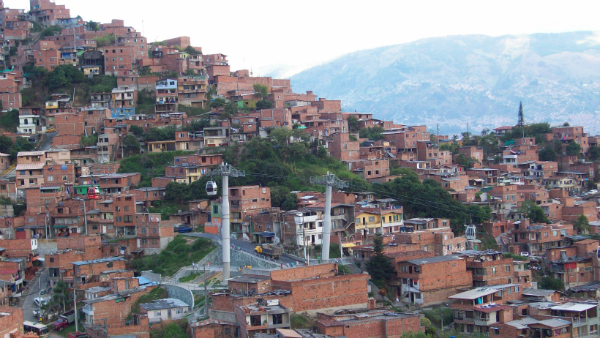 comuna 13 trafico niñas
